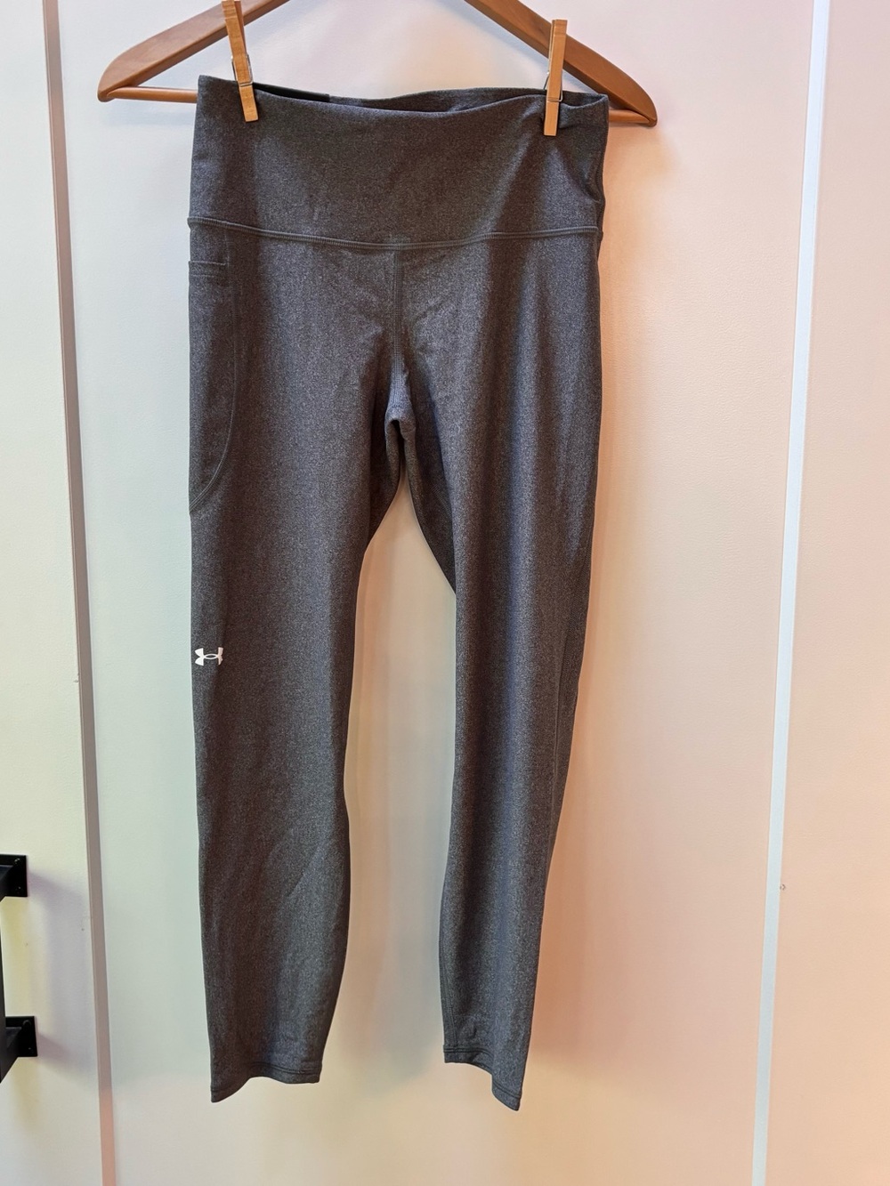 NWT Under Armour Dark Gray High-Waist Training Leggings